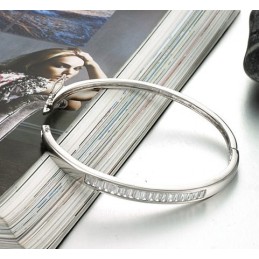 Pålitlig Kvalitets Allergifri Platinapläterad Titanarmband Med Diamanter För Kvinnor