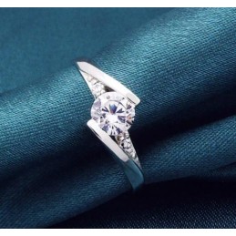 Hållbar I Bruk Platinapläterad Titanring För Kvinnor Med Strass
