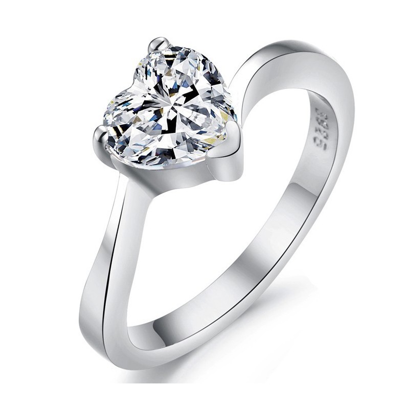 Drottningen Av Kvalitet, Kvinnlig Älskling, Platinapläterad Titanring Med Strass Drottningen Av Kvalitet, Kvinnlig Älskling, Platinapläterad Titanring Med Strass
