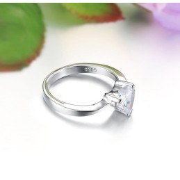 Drottningen Av Kvalitet, Kvinnlig Älskling, Platinapläterad Titanring Med Strass