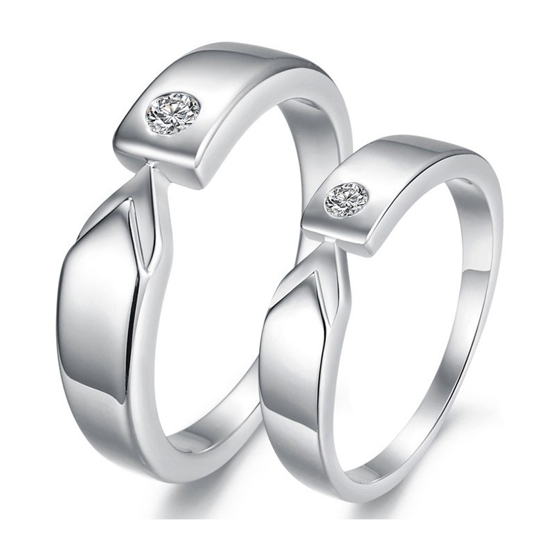 Högkvalitativ Platinapläterad Titanring För Älskare Med Strass Högkvalitativ Platinapläterad Titanring För Älskare Med Strass