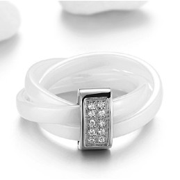 Välkänd För Sin Fina Volframkeramiska Ring Med Strass
