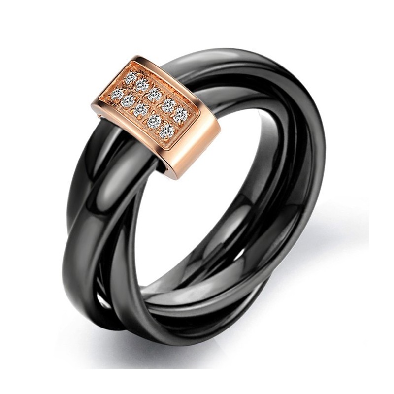 Kvalitets- Och Kvantitetsgaranterad Volframkeramisk Ring Med Strass Kvalitets- Och Kvantitetsgaranterad Volframkeramisk Ring Med Strass