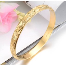 Högkvalitativ Elegant 18K Guldpläterad Armring För Kvinnor