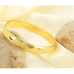 Reliable Reputation Female Scrub 18K Guldpläterad Armring