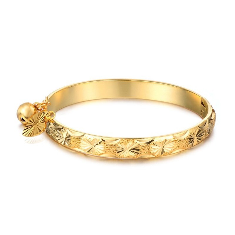 Stabil Kvalitet Retro 18K Guldpläterad Armring För Kvinnor Stabil Kvalitet Retro 18K Guldpläterad Armring För Kvinnor