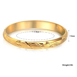 Högkvalitativt Armband Med Blommönster Och 18K Guldplätering För Kvinnor