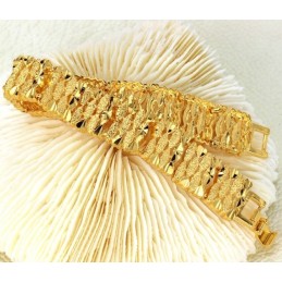 Världsberömt Armband För Kvinnor I 18 Karat Guld