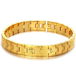 Välkänd För Sitt Fina Damarmband I 18 Karat Guld