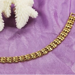 Högkvalitativt Armband För Kvinnor I 18 Karat Guld