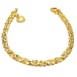 Kvalitets- Och Kvantitetsgaranterat Elegant Armband I 18 Karat Guld För Kvinnor