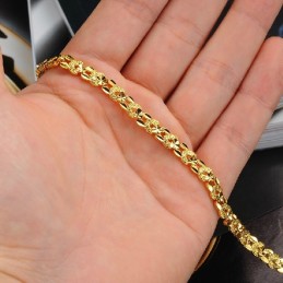 Kvalitets- Och Kvantitetsgaranterat Elegant Armband I 18 Karat Guld För Kvinnor