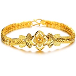 Högkvalitativt Armband Med Utsökt Dekorativt Mönster I 18 Karat Guld För Kvinnor