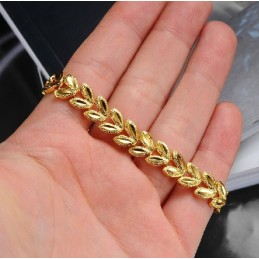 Högkvalitativt Armband För Kvinnor I 18K Guld Med Bladform