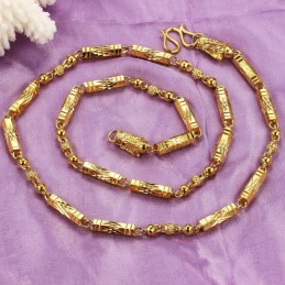 Kvalitets- Och Kvantitetsgaranterat Halsband För Kvinnor I 18 Karat Guld