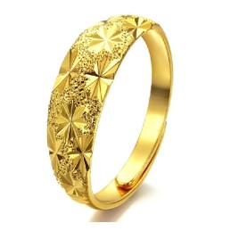 Klassisk 18K Guldpläterad Ring Av Överlägsen Kvalitet För Kvinnor