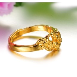 Högkvalitativ Ring För Kvinnor Med Blommönster I 18 Karat Guld