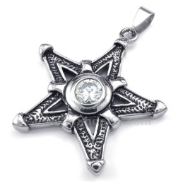 Halsband Med Vitt Zirkon-Hänge I Titan Med Lyckostjärna (Gratis Kedja)