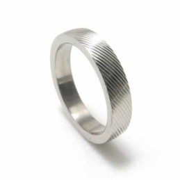 Cross Grain 4Mm Titanring