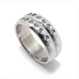 Diamantinfattad 8 Mm Titaninläggningsring Med Hovband