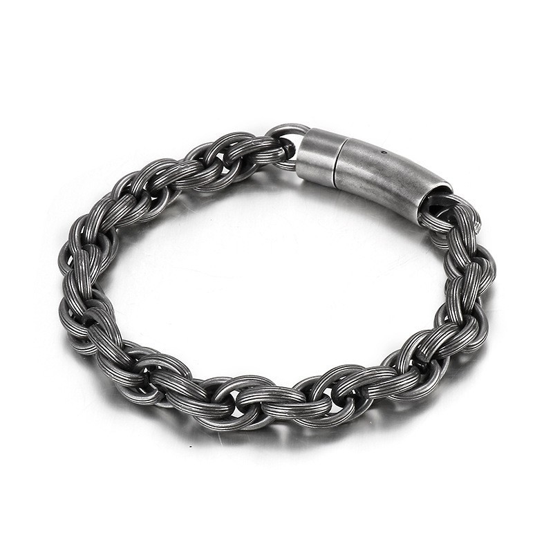 Enkelt Moderiktigt, Elegant Bikerarmband I Titan För Män Enkelt Moderiktigt, Elegant Bikerarmband I Titan För Män