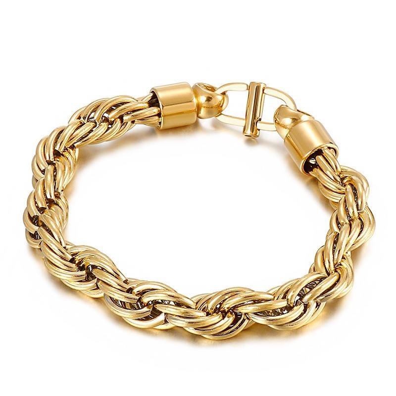 Herrhalsband Med Ovalt Vridet Mönster Och Solburstspänne I Titan Herrhalsband Med Ovalt Vridet Mönster Och Solburstspänne I Titan