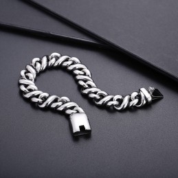 Moderiktigt Polerat Elegant Titanarmband För Män