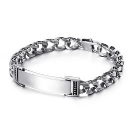 Coolt Dödskallekors Med Zirkonia-Titanarmband