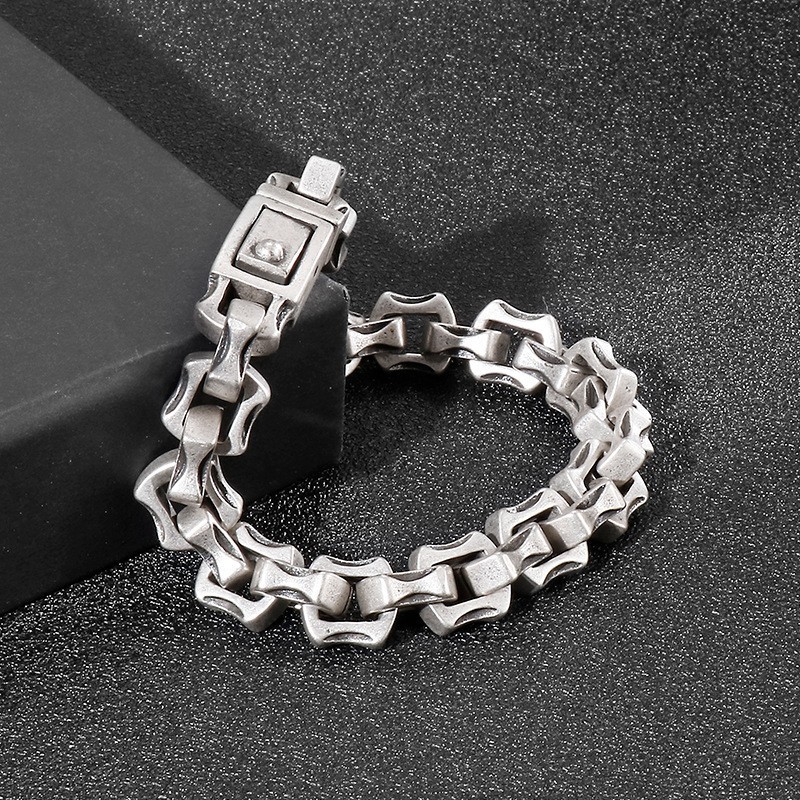 Populära Retro Titanarmband Med Accessoarer För Män Populära Retro Titanarmband Med Accessoarer För Män