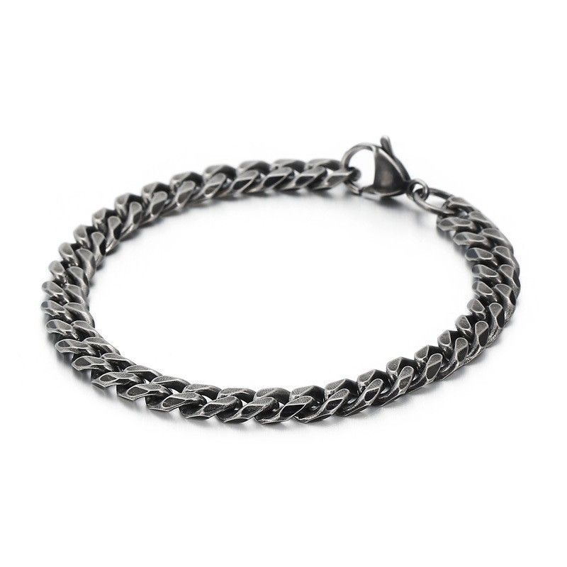 Moderiktigt Herrarmband I Titan Med Platt Slipning Och Accessoarer Moderiktigt Herrarmband I Titan Med Platt Slipning Och Accessoarer