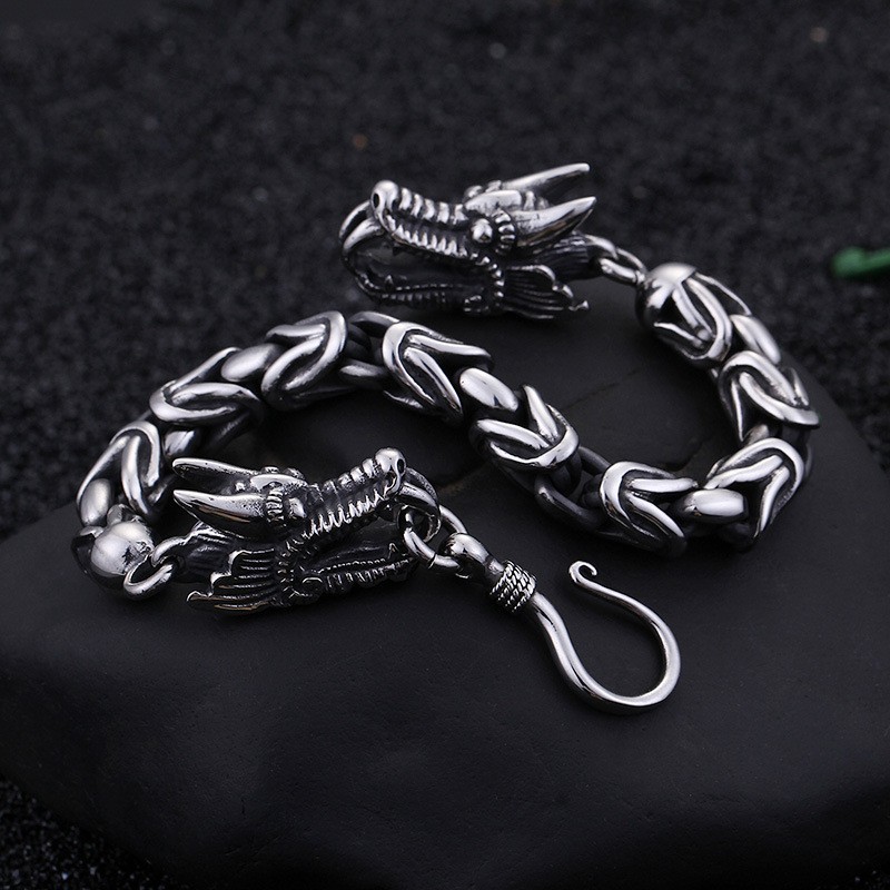 Coolt Elegant Titanarmband För Män Med Krok Coolt Elegant Titanarmband För Män Med Krok