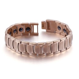 Moderiktigt Elektropläterat Magnetiskt Titanarmband För Män