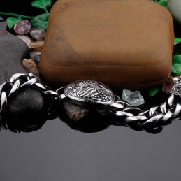 Moderiktigt Kors Med Böjt Titanarmband För Män