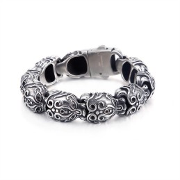 Titanarmband Med Dödskalle Och Korsben
