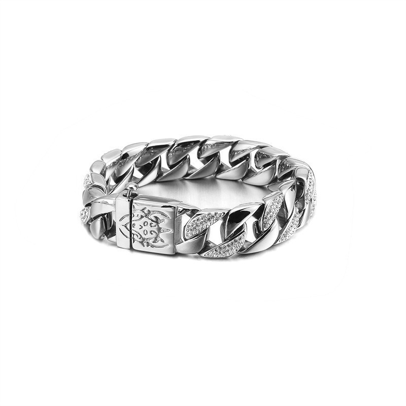 Moderiktigt Diamantarmband Med Coolt Utseende För Män Moderiktigt Diamantarmband Med Coolt Utseende För Män