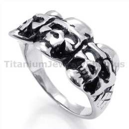 Tre-Dödskallar Titanring