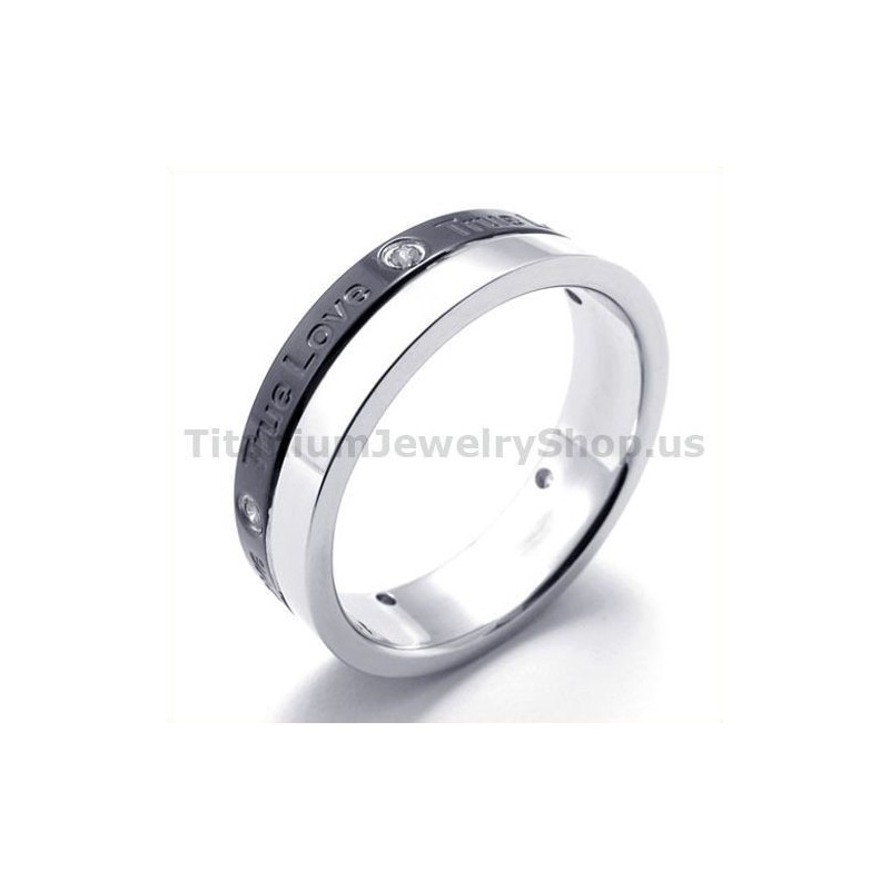 True Love Svart Titanring Med Diamant True Love Svart Titanring Med Diamant
