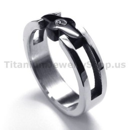 Korsring I Titan Med Diamant