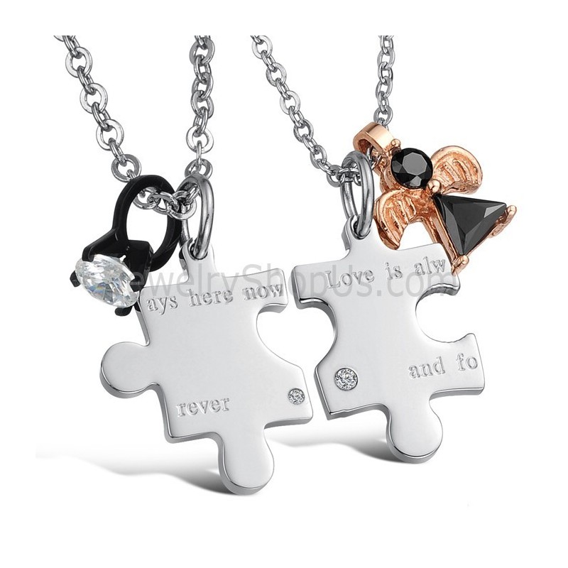 Titansilver "Kärleken Är Alltid Här Nu Och För Evigt" Älskarhängen Med Strass Och Gratis Kedjor C608 Titansilver "Kärleken Är Alltid Här Nu Och För Evigt" Älskarhängen Med Strass Och Gratis Kedjor C608