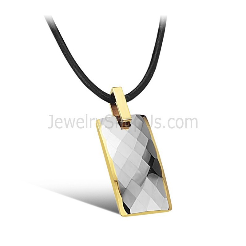 Volframhänge Med Invecklad Mångfacetterad Design Och Plätering I 18K Guld C632 Volframhänge Med Invecklad Mångfacetterad Design Och Plätering I 18K Guld C632