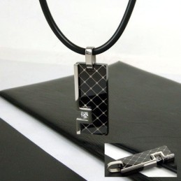 Unikt Halsband För Män Med Ädelsten Och Hänge I Ren Titan. Gåva