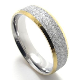 Ring I Titan Med Guldaccentpärla
