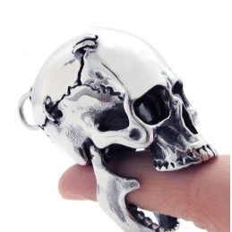 Skull Titan Hängsmycke