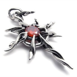 Röd Diamant Titanhänge