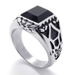 Ädelstensring I Titan
