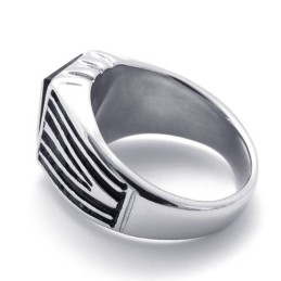 Ädelstensring I Titan
