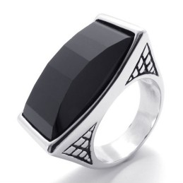Ädelstensring I Titan