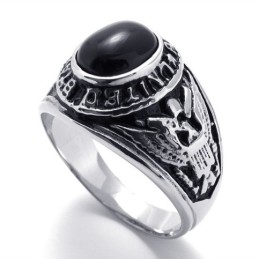 Ädelstensring I Titan