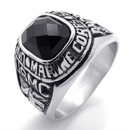 Ädelstensring I Titan