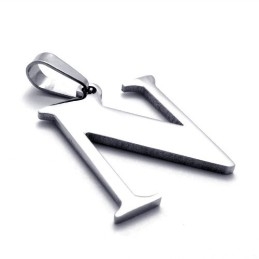 Bokstaven "N" I Titanhänge